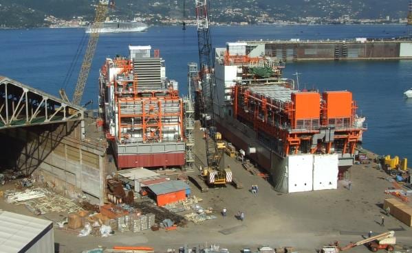 RAW GAS REINJECTION BARGE – GE OIL & GAS / AGIPKco